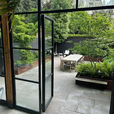 Vakantiehuis Town House In Museum Quarter *